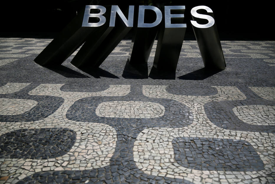 BNDES corre risco de calote de US$ 2 bi de Angola, Venezuela e Moçambique